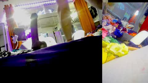 Snapshot of ashmomo chatting on 12.11.24 ashmomo online show from 12.11.24