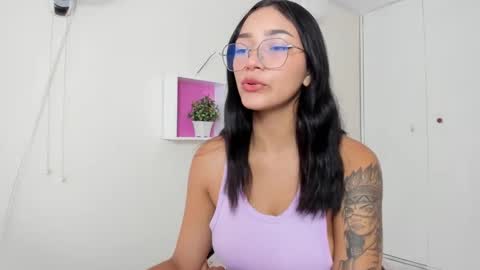 Camila online show from 12.03.24