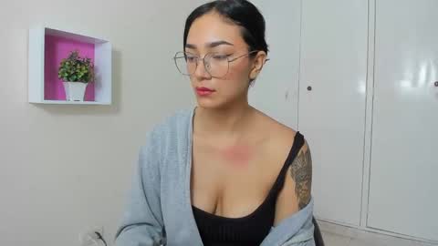 Camila online show from 03.05.25