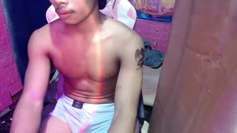 Snapshot of asian_fucker18 chatting on 11.16.25 asian_fucker18 online show from 11.16.25