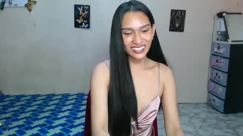 Snapshot of asian_glamm chatting on 02.20.25 ANITA online show from 02.20.25