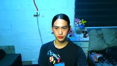 LOVELY LORAINE online show from 07.17.26