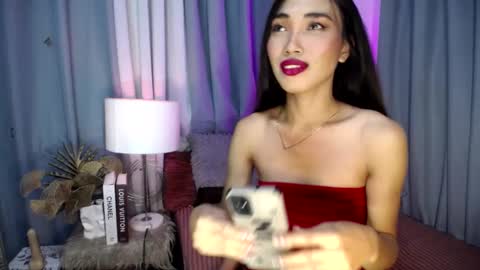 Snapshot of asian_luci chatting on 12.26.24 LUCI BABE online show from 12.26.24