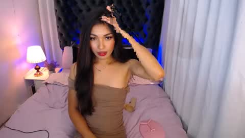 Snapshot of asian_luci chatting on 02.07.25 LUCI BABE online show from 02.07.25