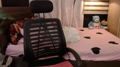 angela online show from 02.18.25