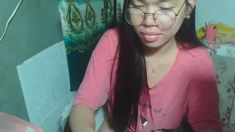 Snapshot of asian_rhean chatting on 01.09.25 Rhean online show from 01.09.25