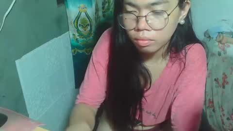 Snapshot of asian_rhean chatting on 01.24.25 Rhean online show from 01.24.25