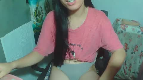 Snapshot of asian_rhean chatting on 01.25.25 Rhean online show from 01.25.25