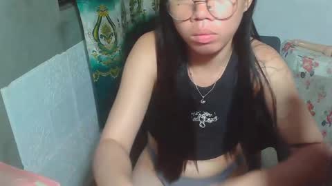 Snapshot of asian_rhean chatting on 01.27.25 Rhean online show from 01.27.25