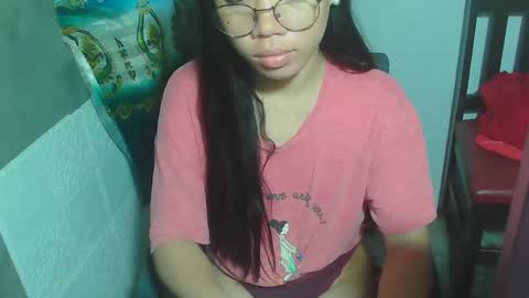 Snapshot of asian_rhean chatting on 01.31.25 Rhean online show from 01.31.25