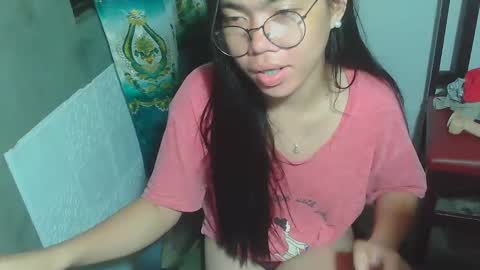 Snapshot of asian_rhean chatting on 02.02.25 Rhean online show from 02.02.25