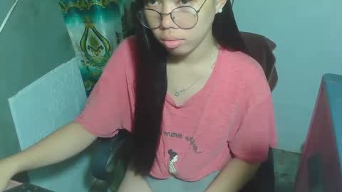 Snapshot of asian_rhean chatting on 02.20.25 Rhean online show from 02.20.25