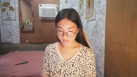 Rhean online show from 12.17.25