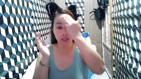 Trixie online show from 04.05.26