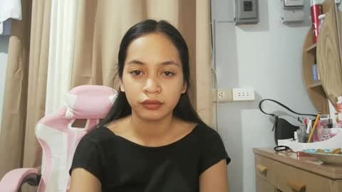 Snapshot of asian_trish chatting on 10.15.25 asian_trish online show from 10.15.25