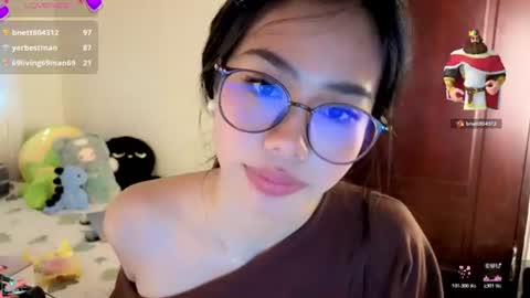 Snapshot of asianbabecandy chatting on 06.17.26 candy online show from 06.17.26
