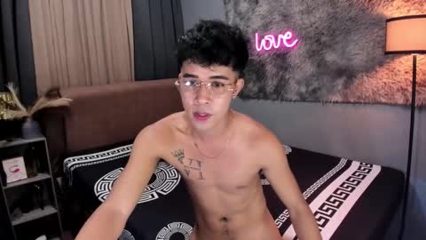 asiancum_peter online show from 10.01.25