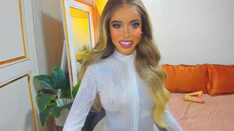 Snapshot of asiandiamond69 chatting on 09.28.25 elizabeth arden online show from 09.28.25