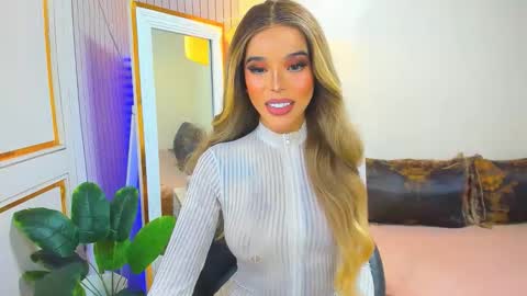 Snapshot of asiandiamond69 chatting on 11.02.25 elizabeth arden online show from 11.02.25