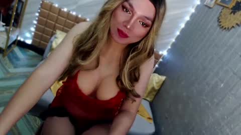 Snapshot of asiandollxxx4u chatting on 05.15.26 BELLA NOTCH online show from 05.15.26