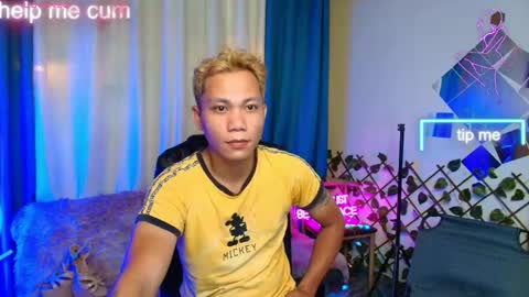Snapshot of asianprince21 chatting on 05.04.26 Prince online show from 05.04.26