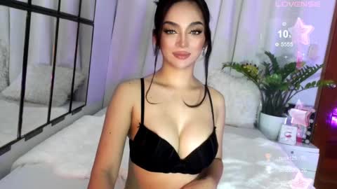 Miss Nia online show from 12.25.24