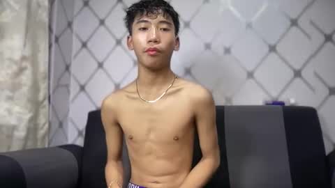 Snapshot of asiantwink0901 chatting on 04.12.26 asiantwink0901 online show from 04.12.26