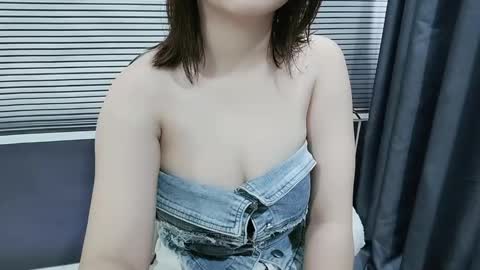 Snapshot of asiasweety chatting on 10.01.25 SoHye online show from 10.01.25