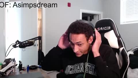 Snapshot of asimpsdream chatting on 04.30.26 asimpsdream online show from 04.30.26