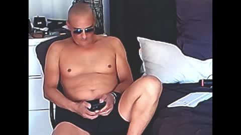 askil8802 online show from 04.04.26