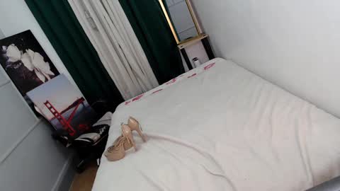 Margaux Miller online show from 12.21.24