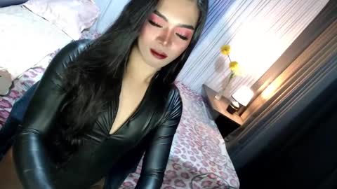 Margaux Miller online show from 02.16.25