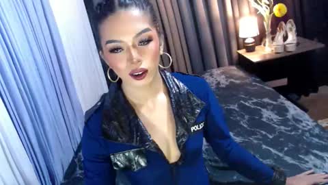 Margaux Miller online show from 10.16.25