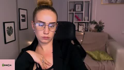 Snapshot of asol_muah chatting on 01.03.25 Asol online show from 01.03.25