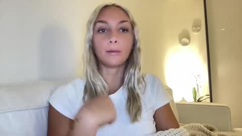 Snapshot of aspenaries chatting on 03.05.25 Aspen Aries online show from 03.05.25