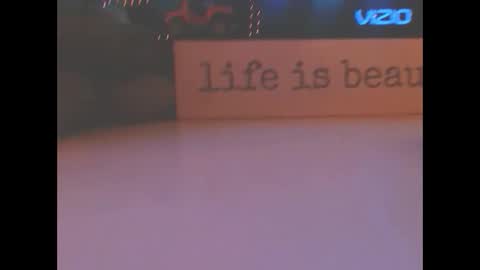 SIR WILLIAM online show from 12.04.24