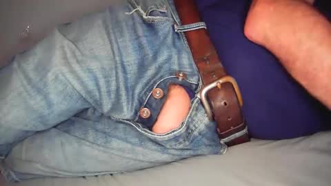 Will take commands from GuysWomenCouples etc online show from 10.11.25