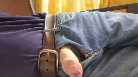 Will take commands from GuysWomenCouples etc online show from 04.05.26