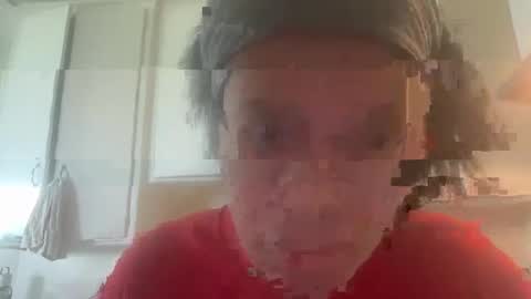 Snapshot of assert32 chatting on 09.10.25 Patty online show from 09.10.25