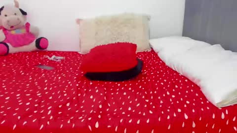 instagramsoofiaa giraldo online show from 12.14.24