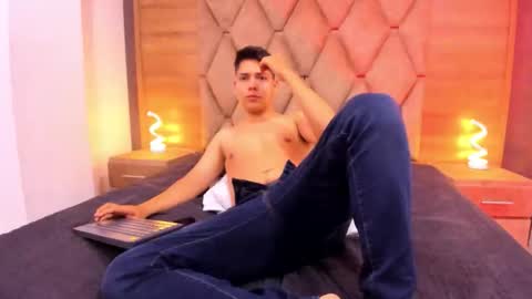 astablack_ online show from 09.25.25