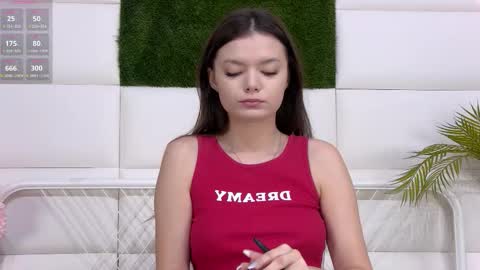 Aster Quinn online show from 02.04.26