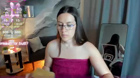 Snapshot of asti_bubbles chatting on 06.21.26 Asti online show from 06.21.26