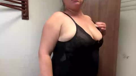 Bella online show from 10.06.25