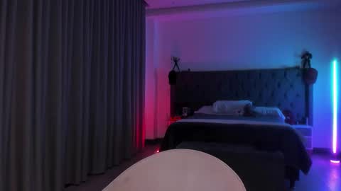 Snapshot of astonhills chatting on 09.19.25 astonhills online show from 09.19.25