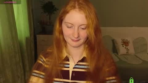 Snapshot of astoria_ross_ chatting on 06.15.26 Astoria online show from 06.15.26