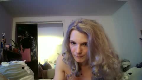 AstoriaLove online show from 12.19.24