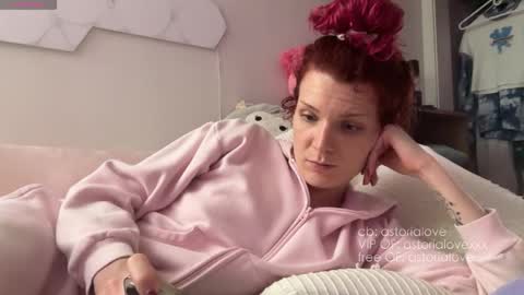 AstoriaLove online show from 11.14.25