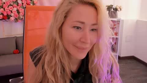 astramonroe online show from 03.26.26