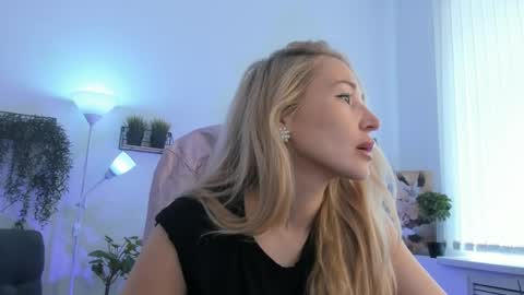 astramonroe online show from 04.30.26